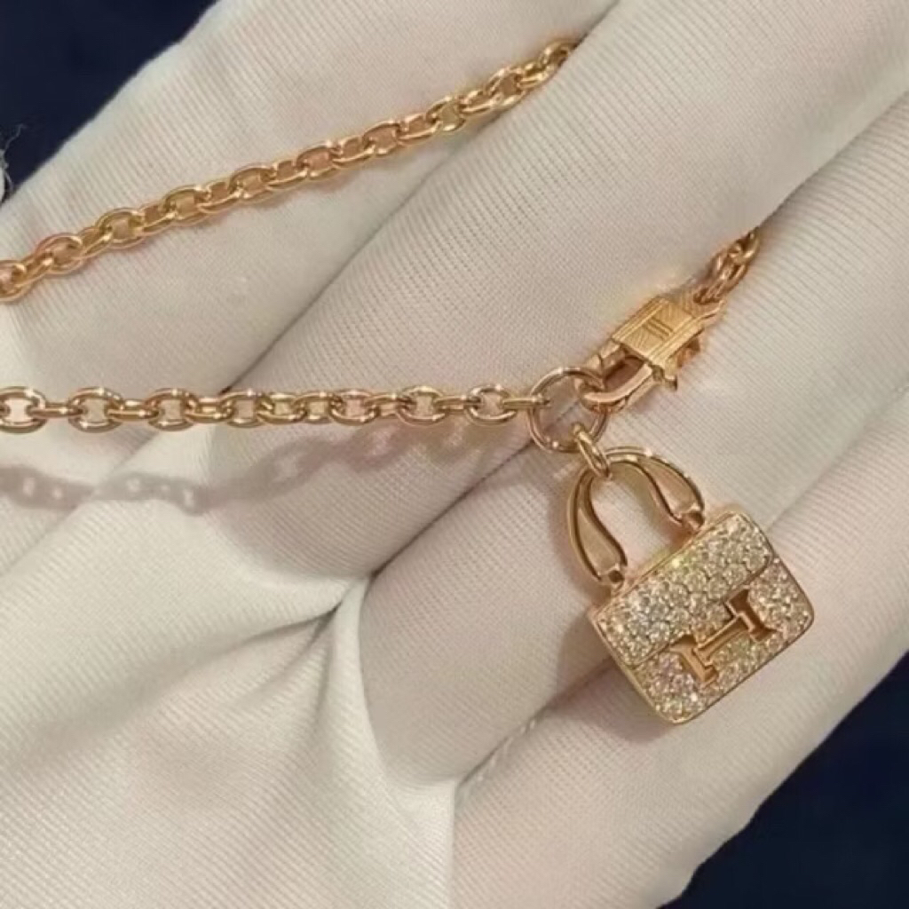 GLEAM JOY Aksesoris Gelang Tangan Wanita Liontin Tas Titanium