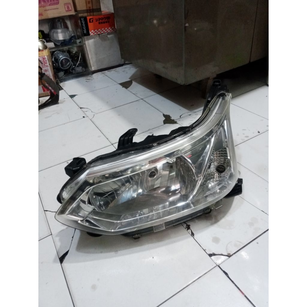 Headlamp lampu depan Avanza 2015-2017 Original Kanan RH