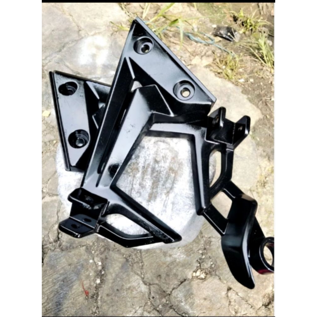 fustep step bagian belakang kanan kiri Yamaha motor Jupiter MX new 135 original cabutan siap pakai