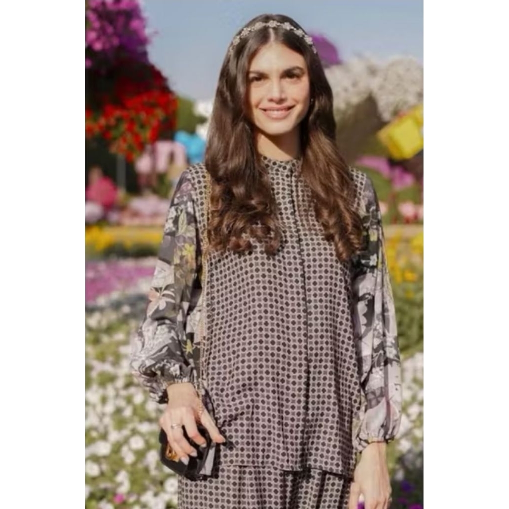 Blouse ITG into the garden Benang Jarum size S Pi eL Mantan