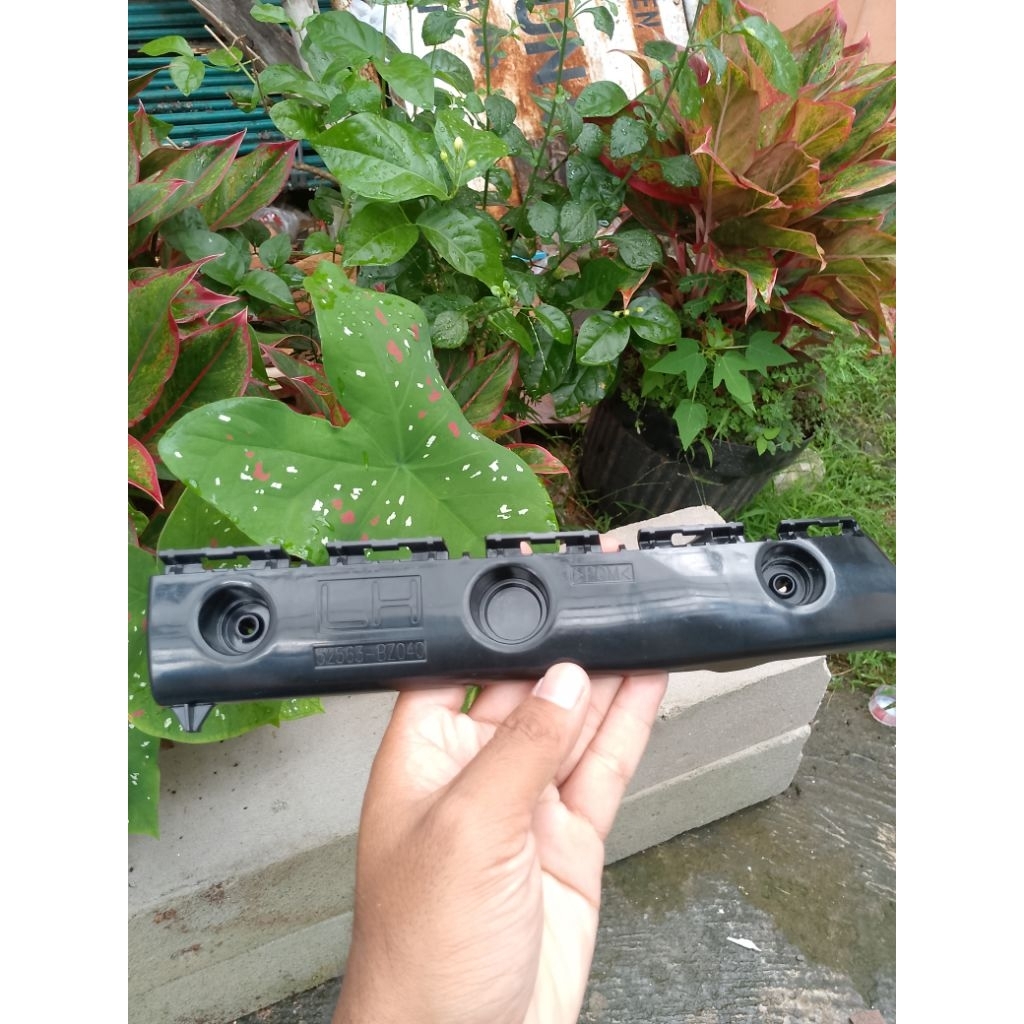 breket bemper belakang Avanza 2022 2023 original lancingan bemper