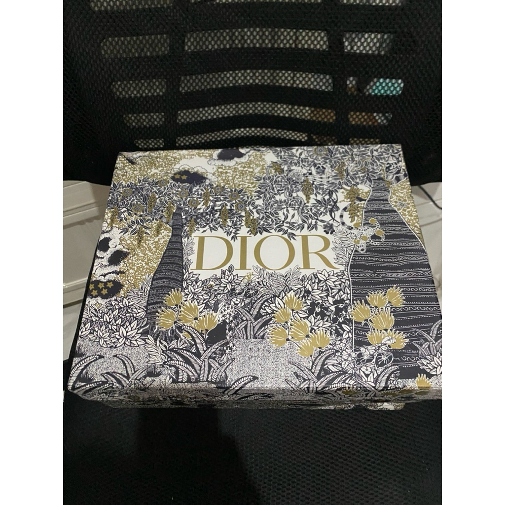 preloved Tas Cristian Dior Lady medium size 24cm pink