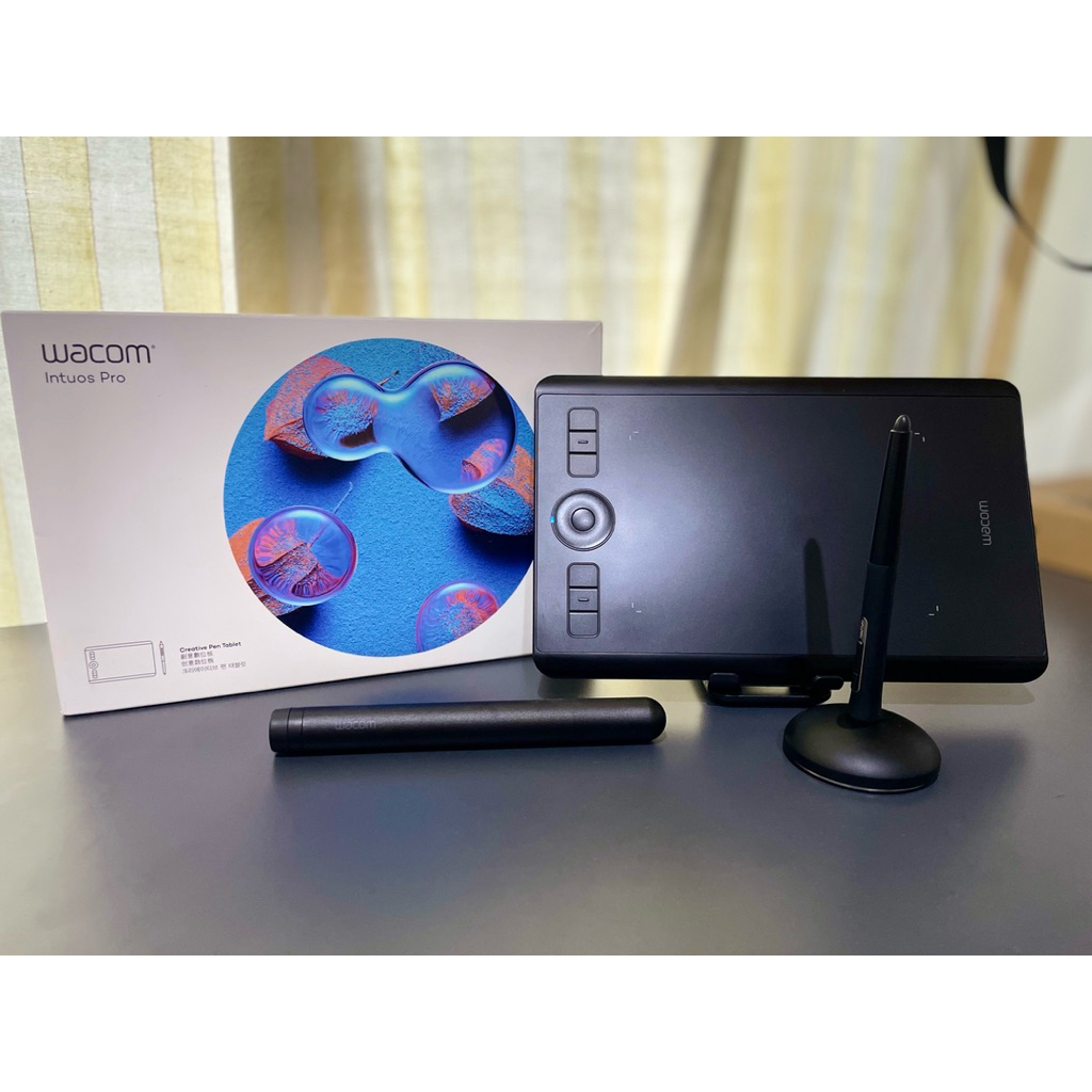 Preloved wacom intuos pro small (pth460) dengan pen case