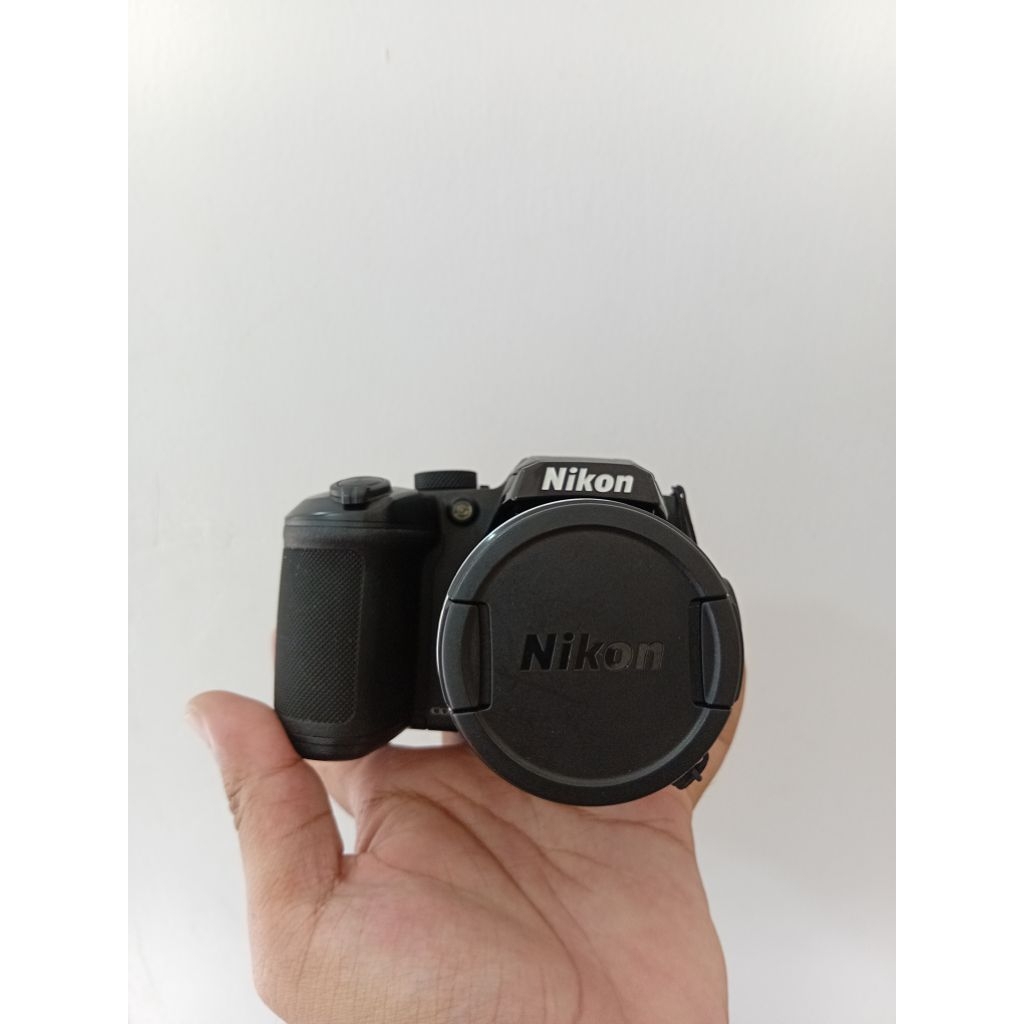 kamera prosumer Nikon B500