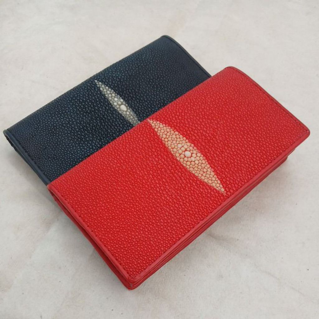 Dompet wanita kulit ukan pari ASLI model lipat dua warna merah/hitam