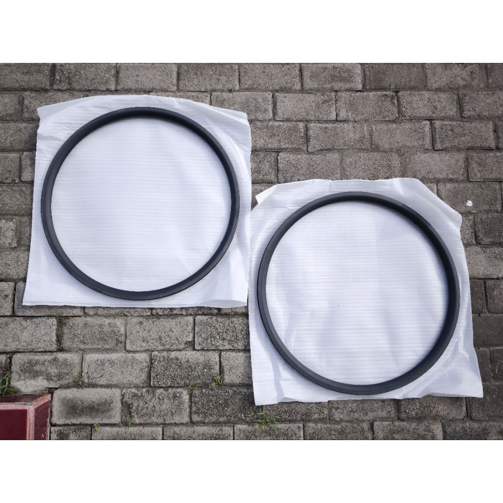 (BRAND NEW)Sepasang (2 pcs) 700c Carbon Rims Toray T700 Rims Brake