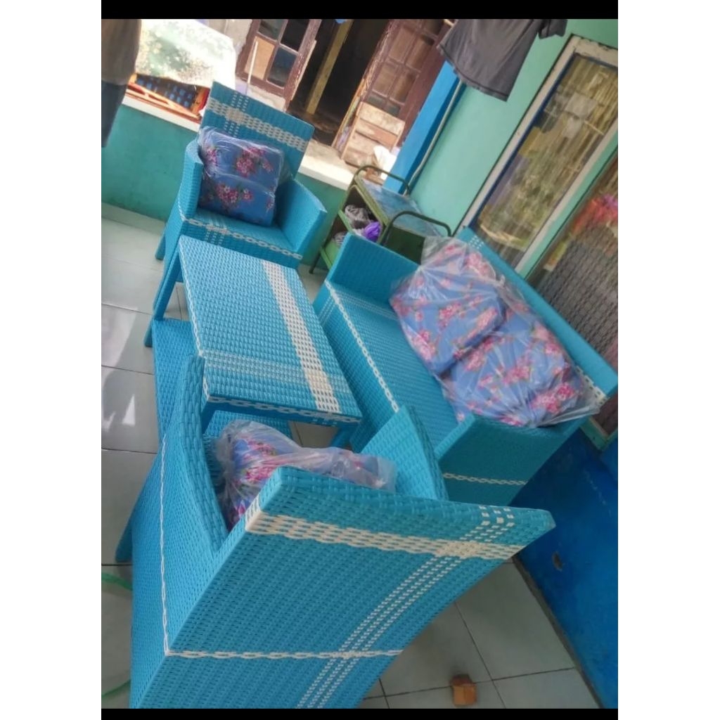 Kursi Tamu Rotan Sintetis