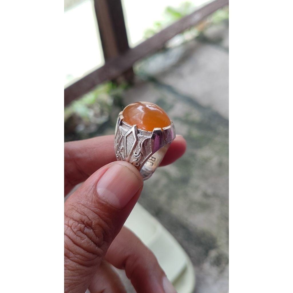 batu cempaka madu asli natural mewah ring 7 .