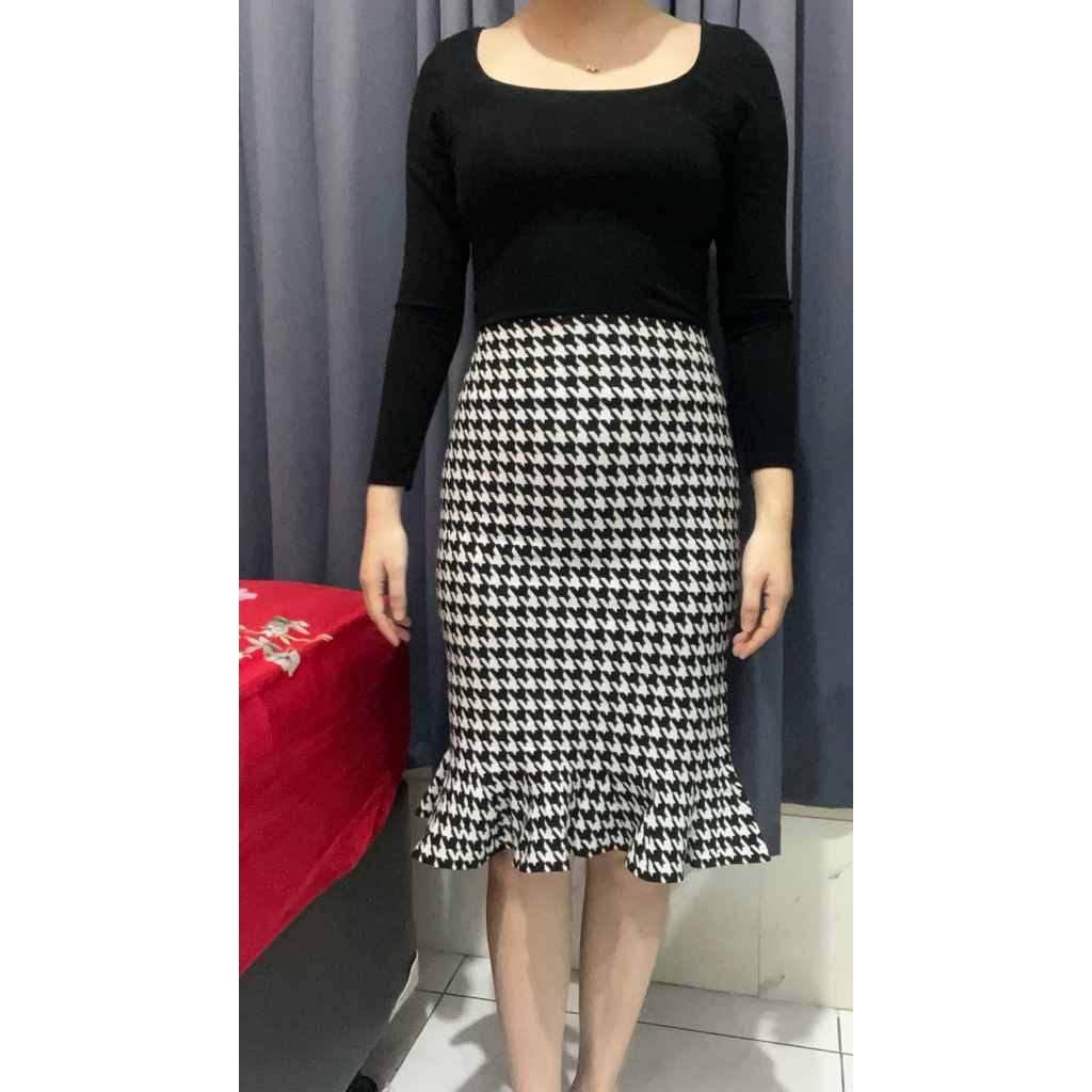 Preloved rok mermaid