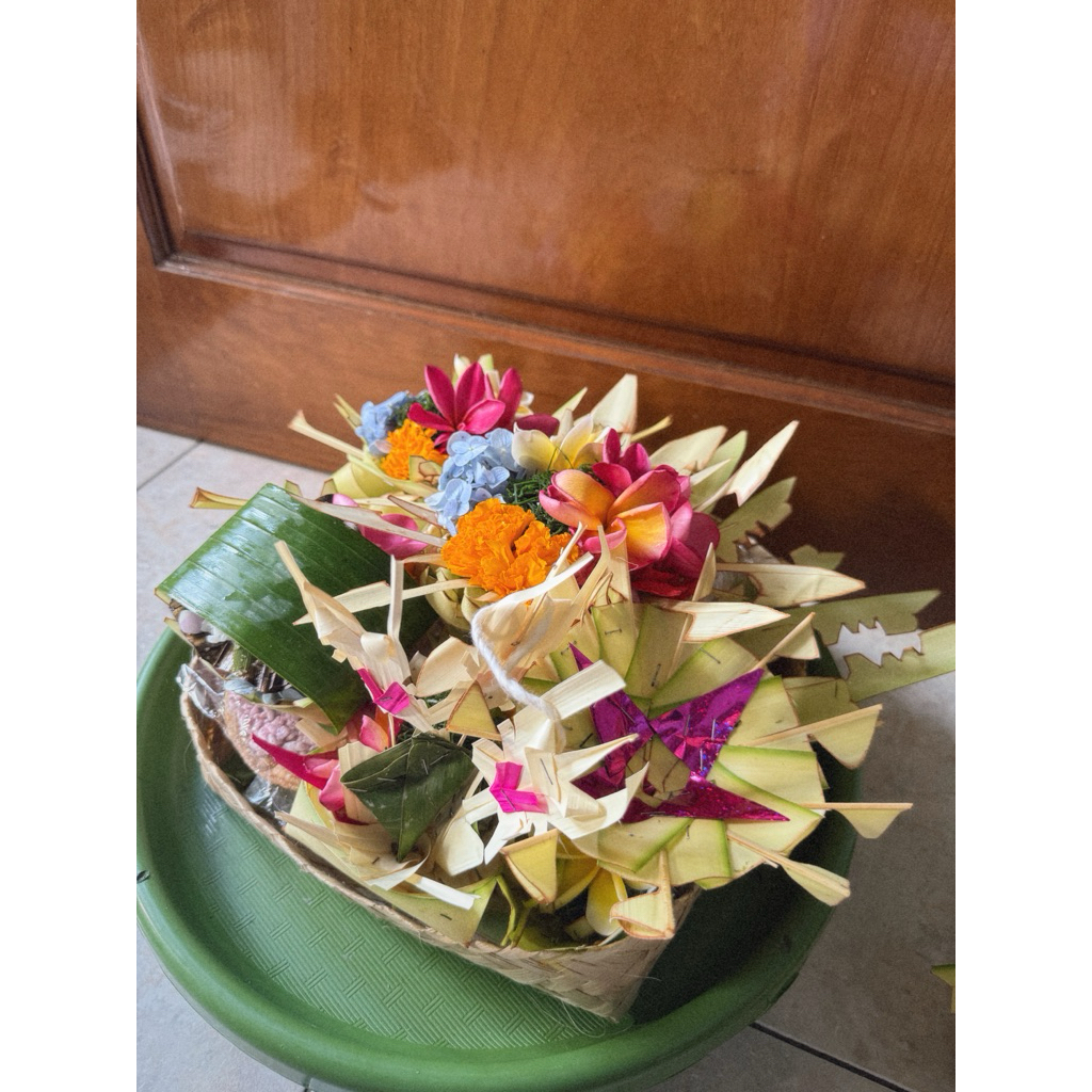 banten otonan sederhana / Banten Otonan Alit (Dapetan Tumpeng 1 dan Sodan)