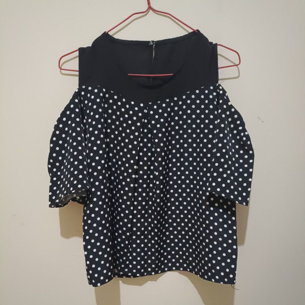 ATASAN WANITA POLKADOT