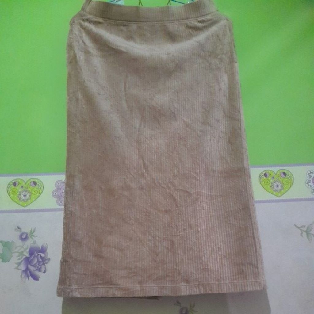 Rok span Uniqlo velvet suede