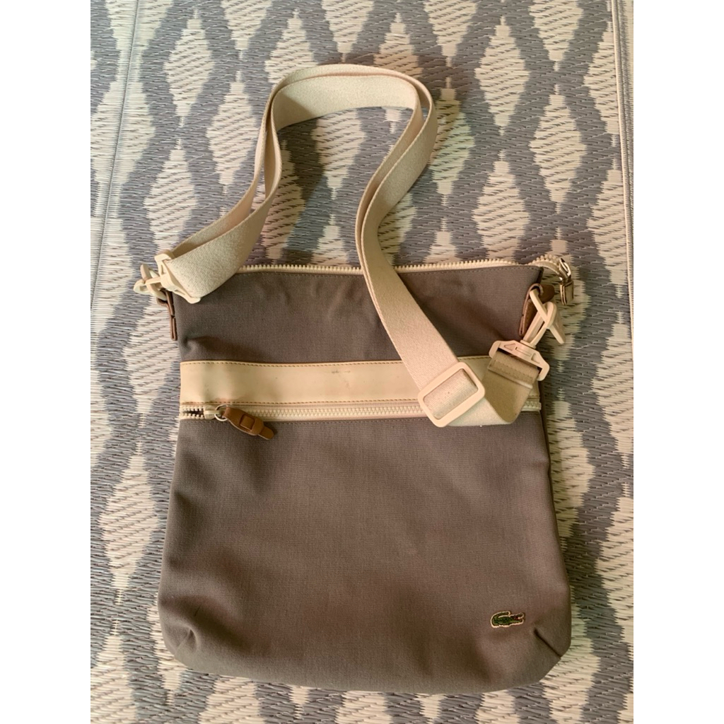 Preloved - Tas Lacoste Live Selempang/Totebag Premium