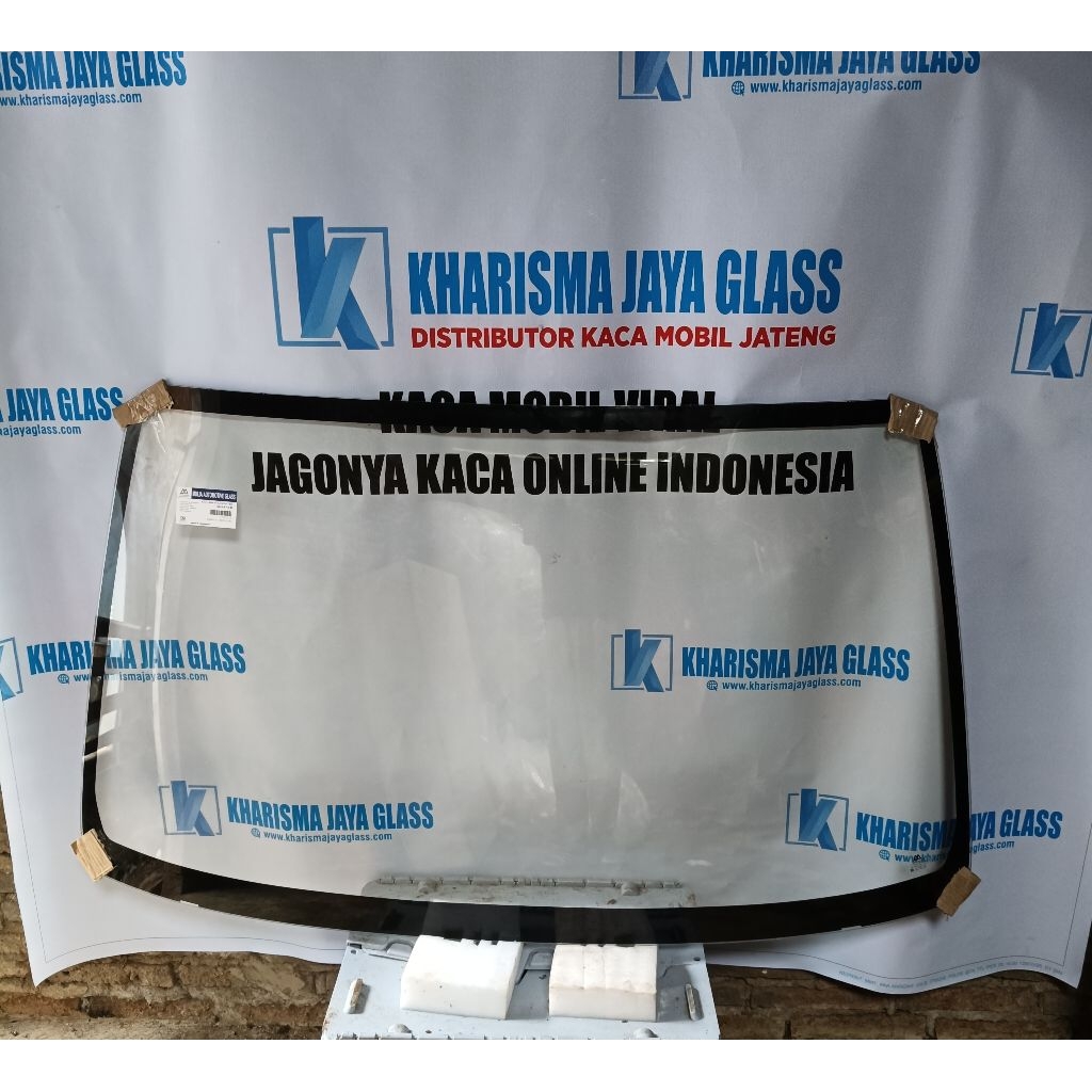 KACA DEPAN MOBIL DAIHATSU TARUNA