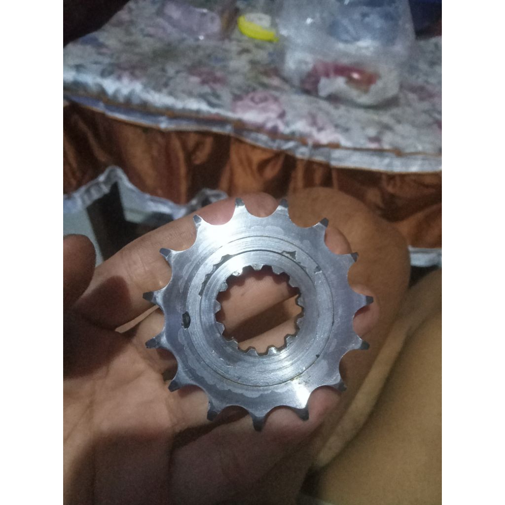 gear depan r25 428
