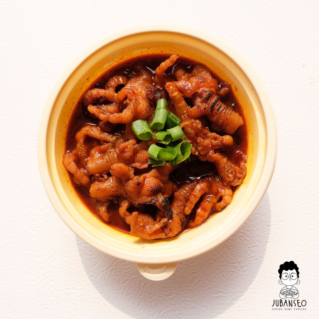 Maeun dakbal / ceker pedas Korea dan jumeokbap / nasi kepal | halal