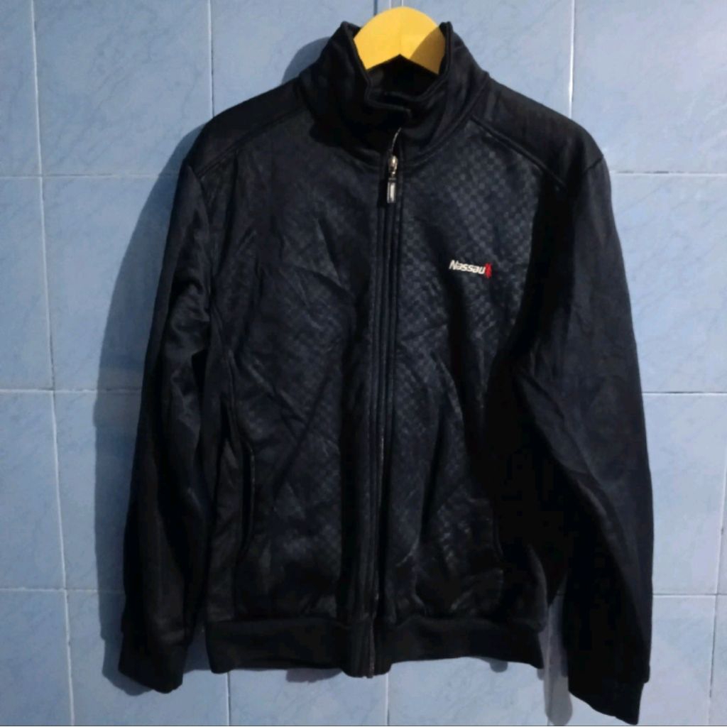 tracktop Nassau brand Korea