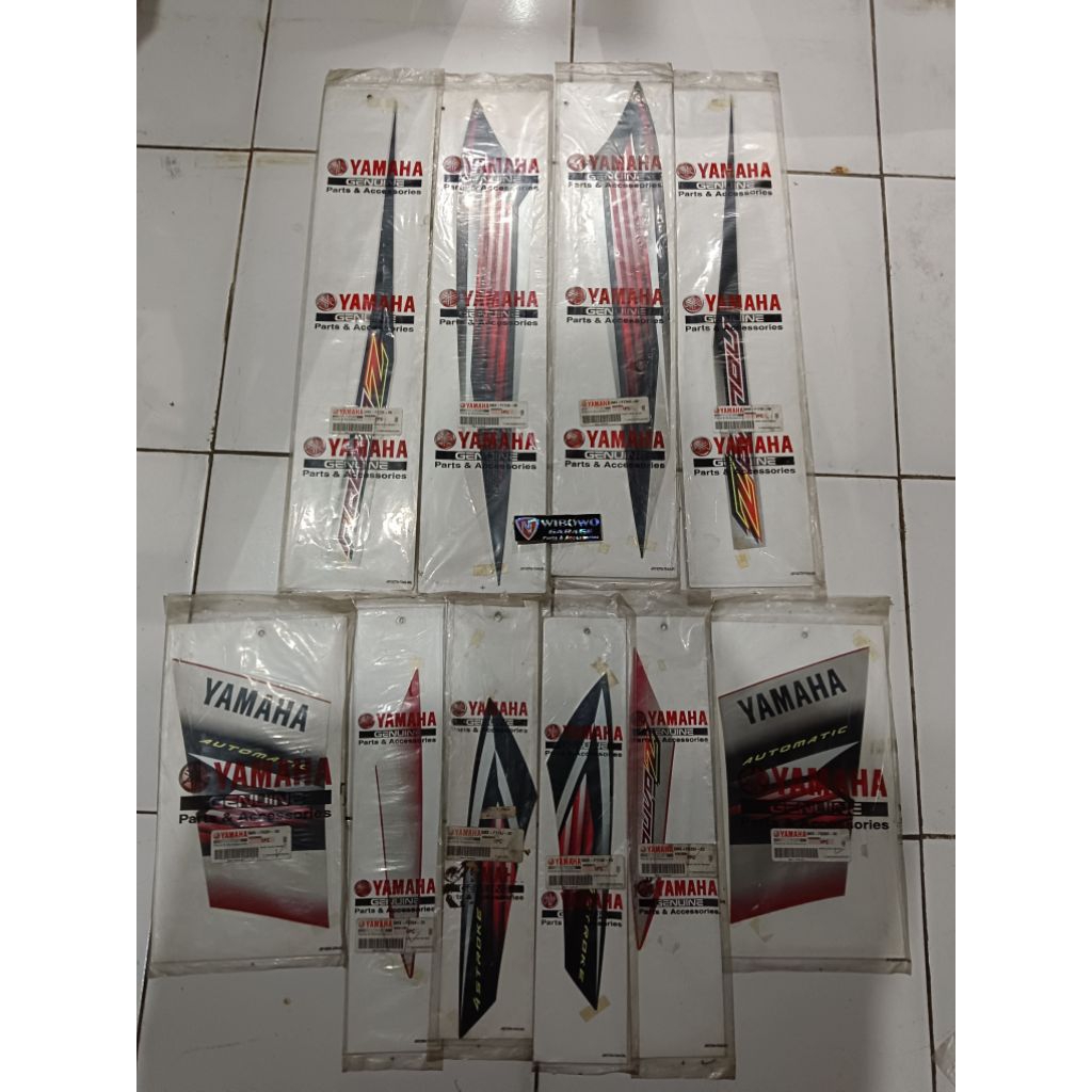 Striping Nouvo Z 2005 Merah Silver Original