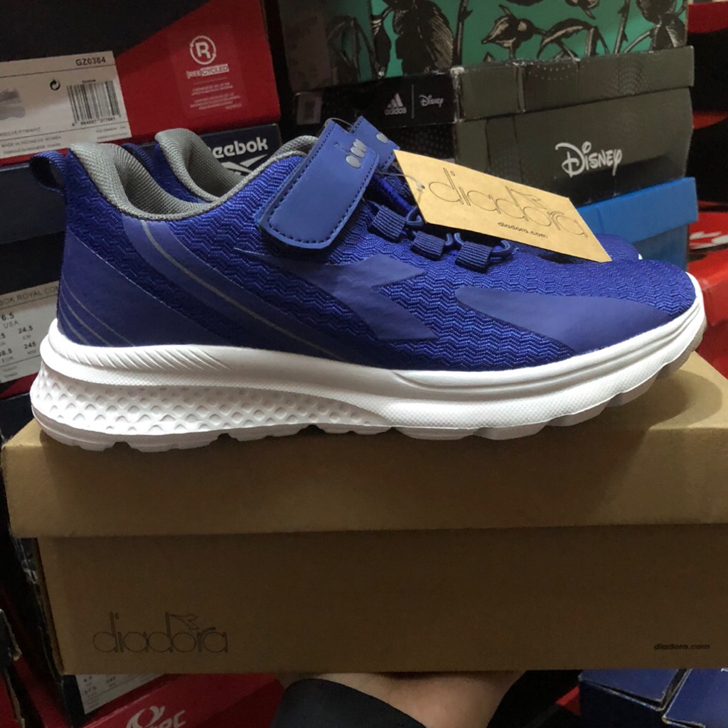 Sepatu Diadora Gundu JR Navy