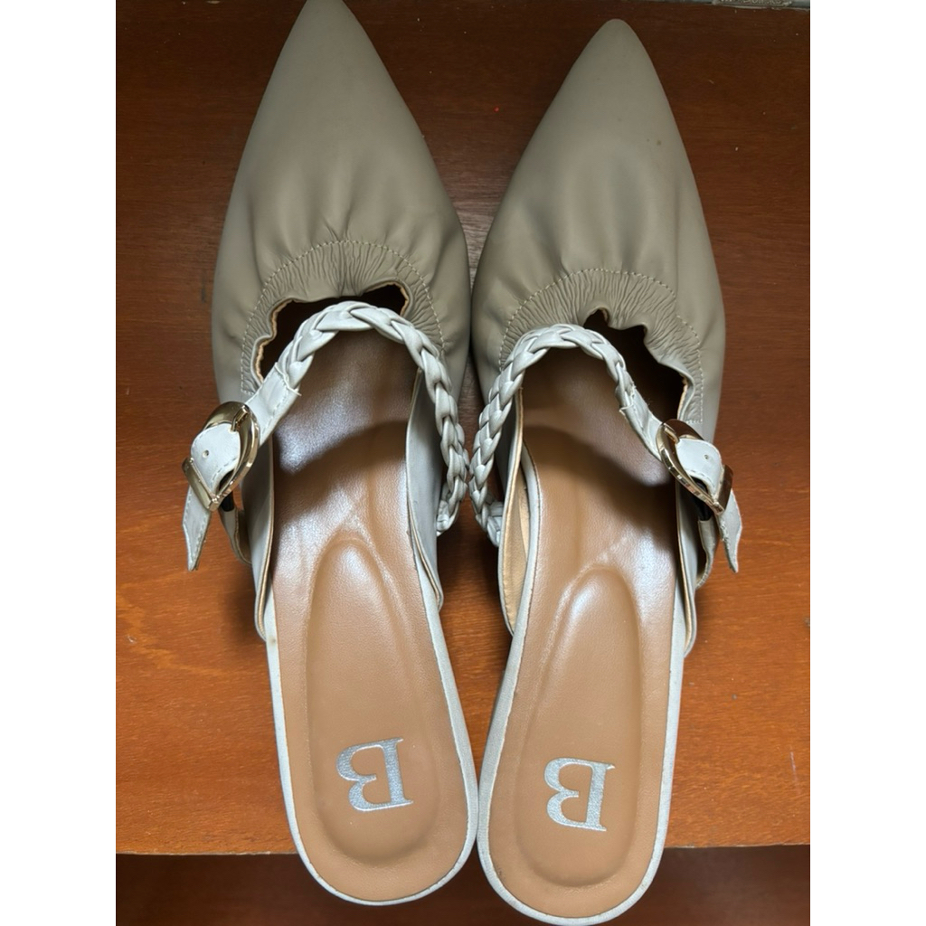 Preloved Sepatu size 40