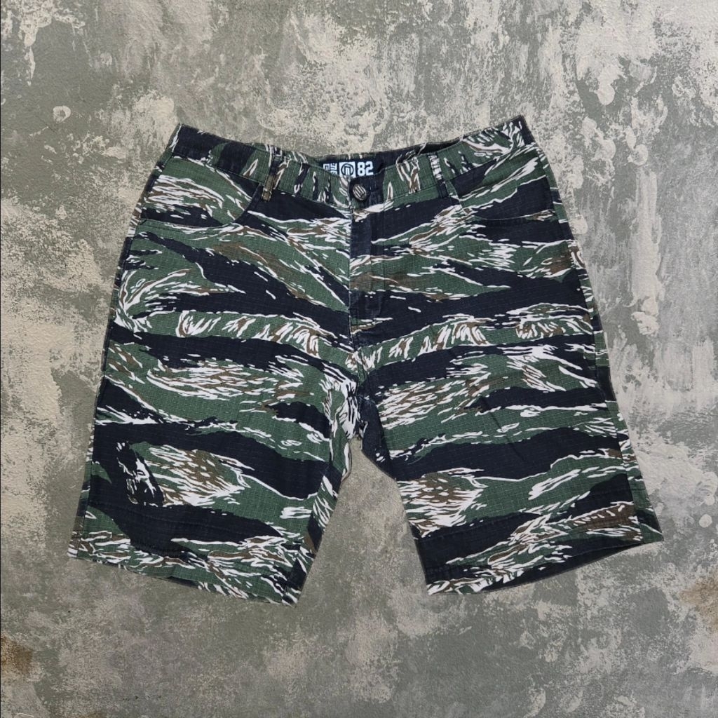 CELANA PENDEK NASTY PALM TIGER STRIPE