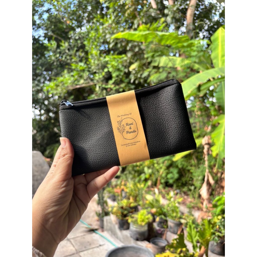 READY STOK  Souvenir Pouch Vinyl / Souvenir pouch Kulit sintetis / Souvenir pernikahan / Souvenir Po