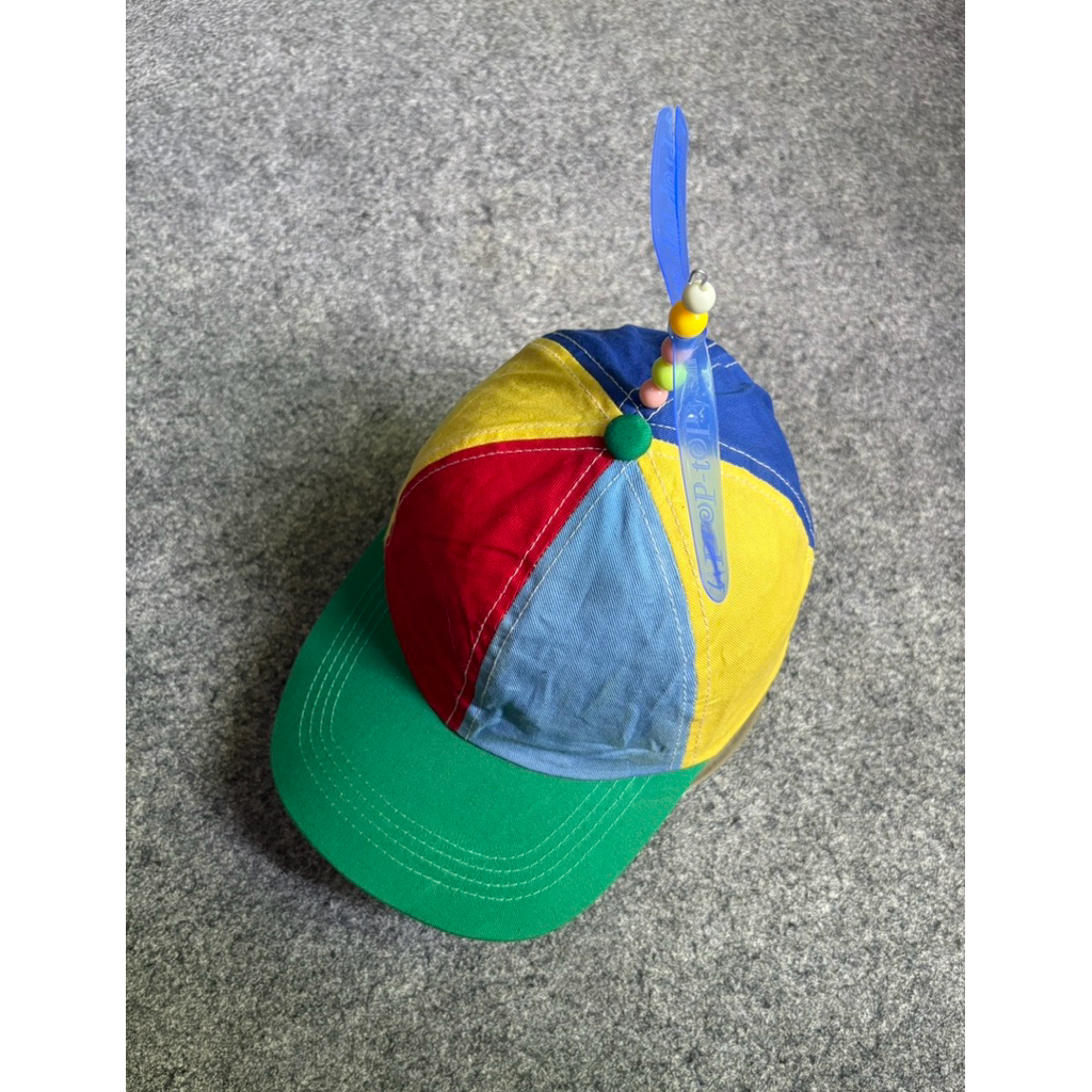 topi baling baling bambu