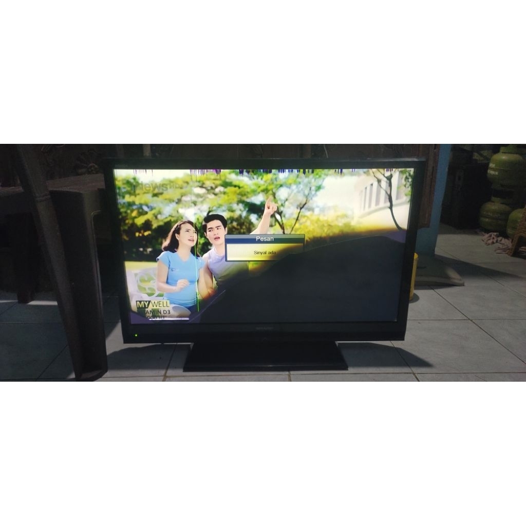 tv lcd merk sharp 32 inch minus
