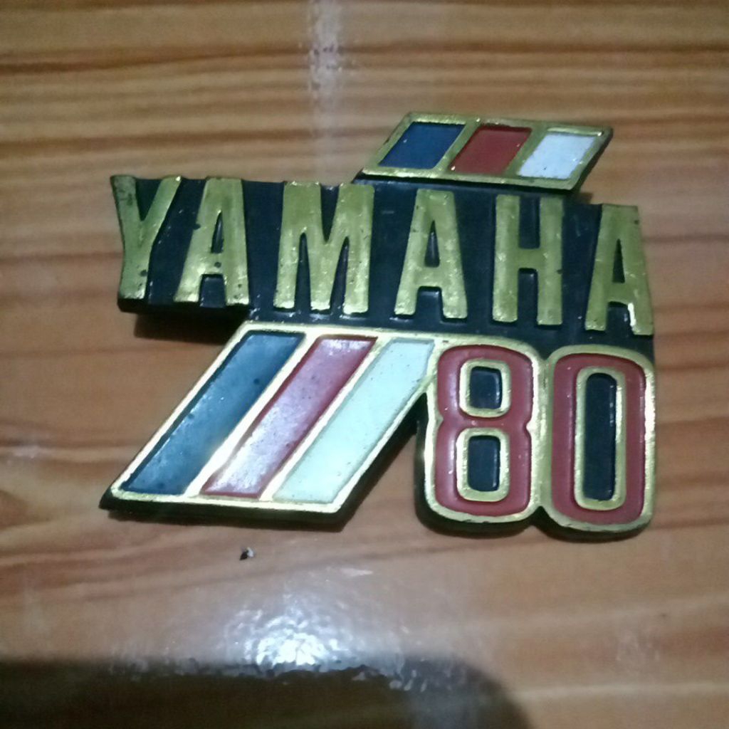 Emblem Emblim Logo Decal Sayap Yamaha V80 V 80 CDI 1981 - 1982