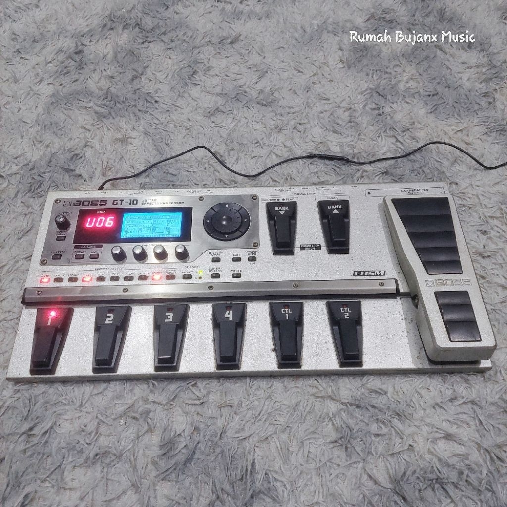 EFEK GITAR BOSS GT10 SECOND NORMAL