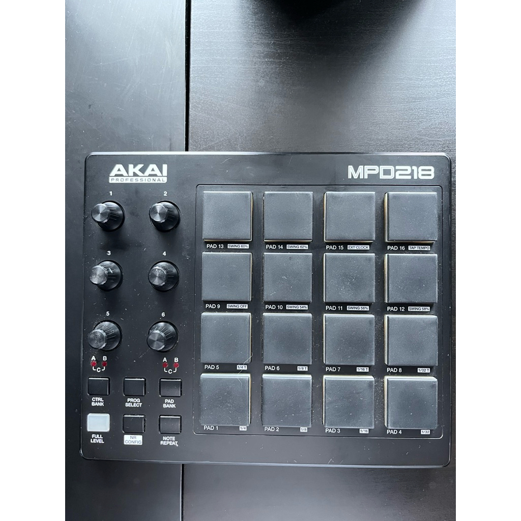 akai mpd 218