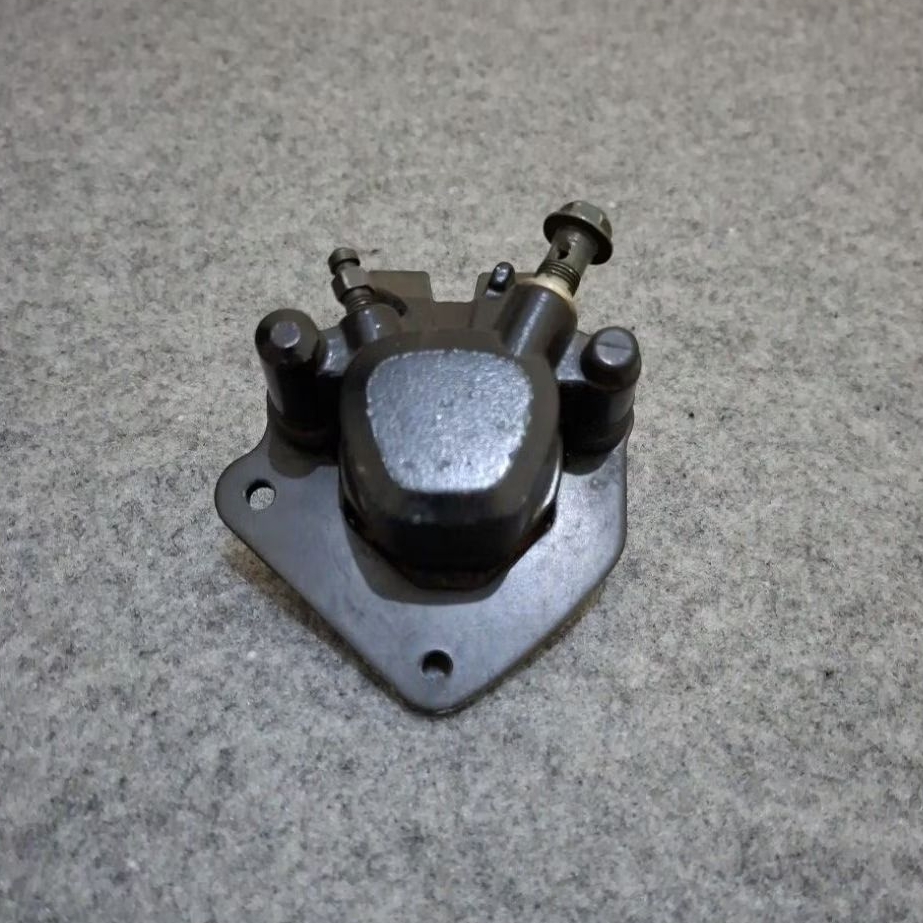 Master Kaliper Caliper Piston Pala Babi Rem Depan RGR RGR150 TRZ TRZ GP GP100 GP125 Suzuki TRS GP100