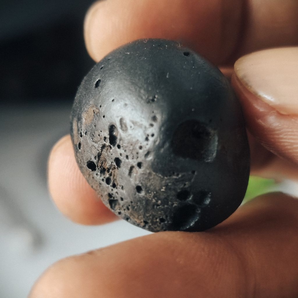 aksesoris cincin batu meteorit