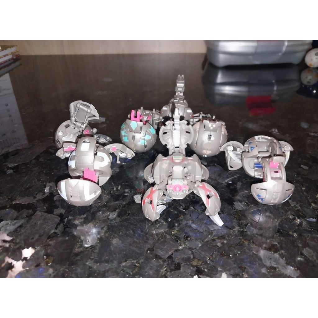 Bakugan 7 in 1 Maxus Helios