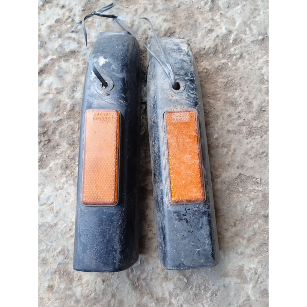 tutup sok depan RC 100/bravo