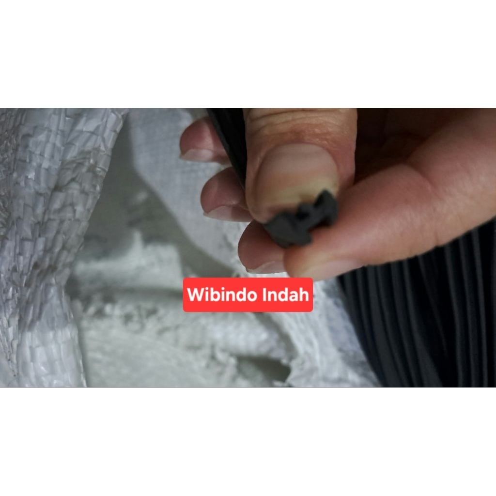 Karet 057 etalase kaca