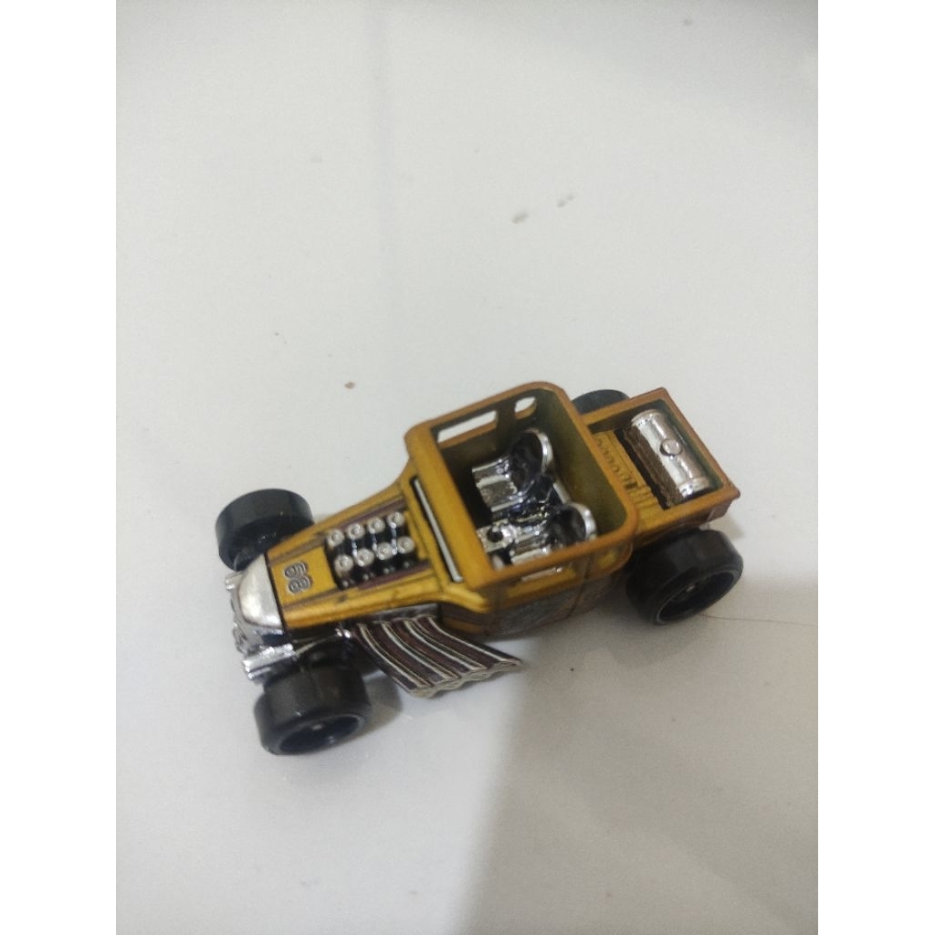 hotwheels bone shaker