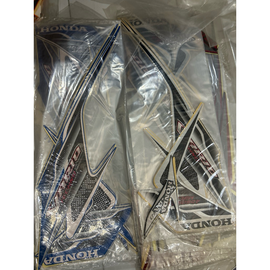 STRIPING STIKER VARIO TECHNO 2010