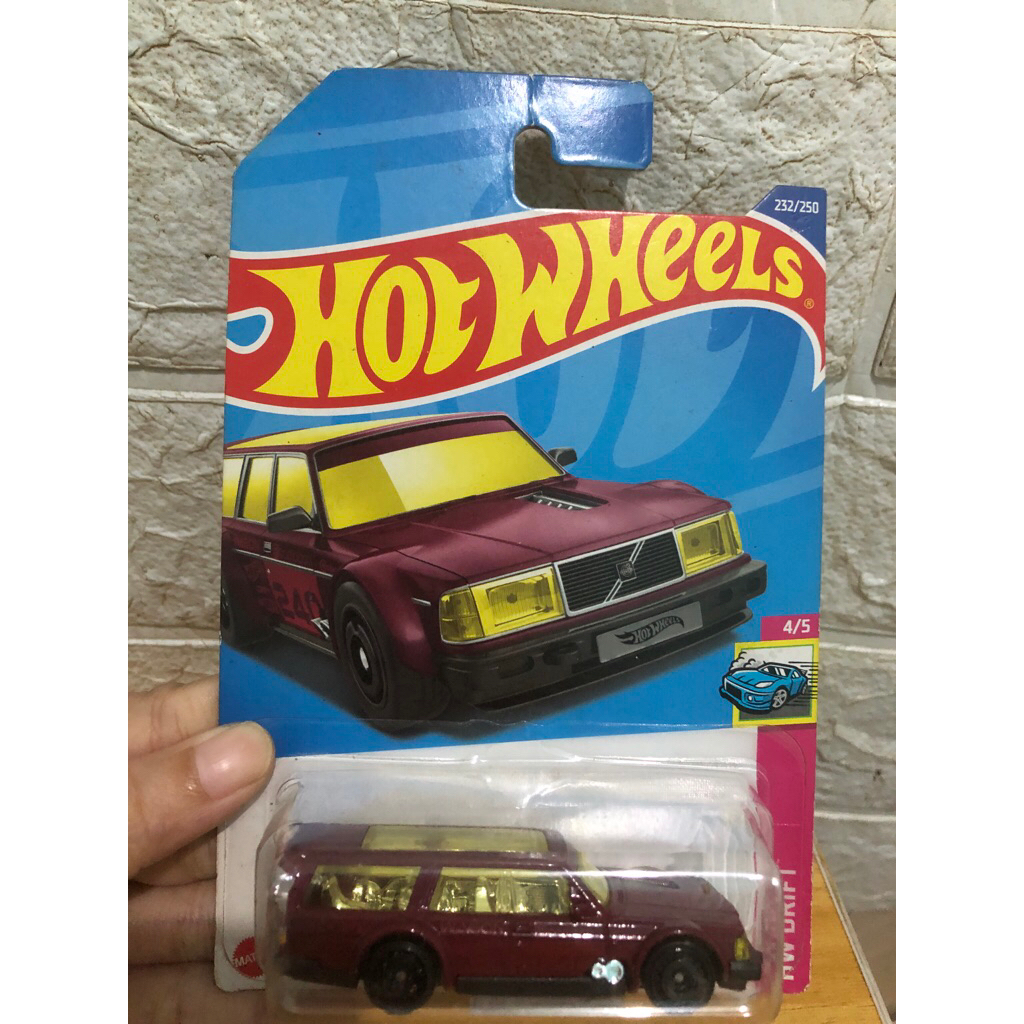 hotwheels volvo 240 drift wagon