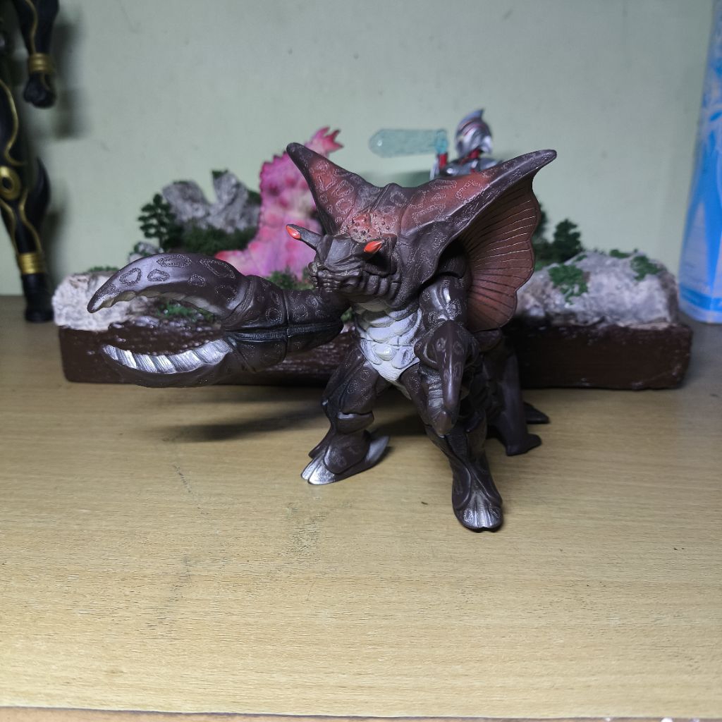 Ultra Monster Series Dark Reicubas 1998 | Sofubi Kaiju Ultraman Dyna 1998