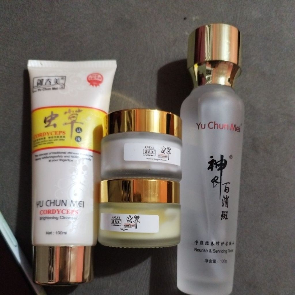 4pcs.krim siang malam anlvs yu chun mei.toner platinum.cleanser putih yu chun mei.original.hci impor