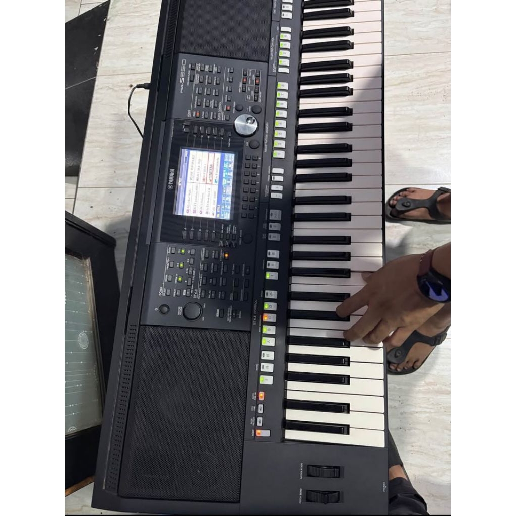 Yamaha psr s950