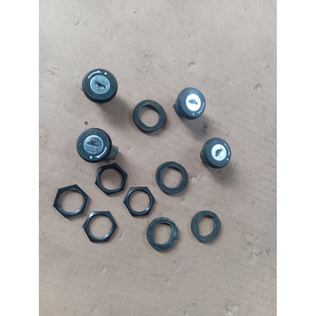 kunci kempol tepong aki kawasaki ninja R/SS ori copotan