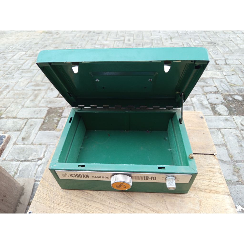 Box Cash Kotak Uang Brangkas bekas Ichiban