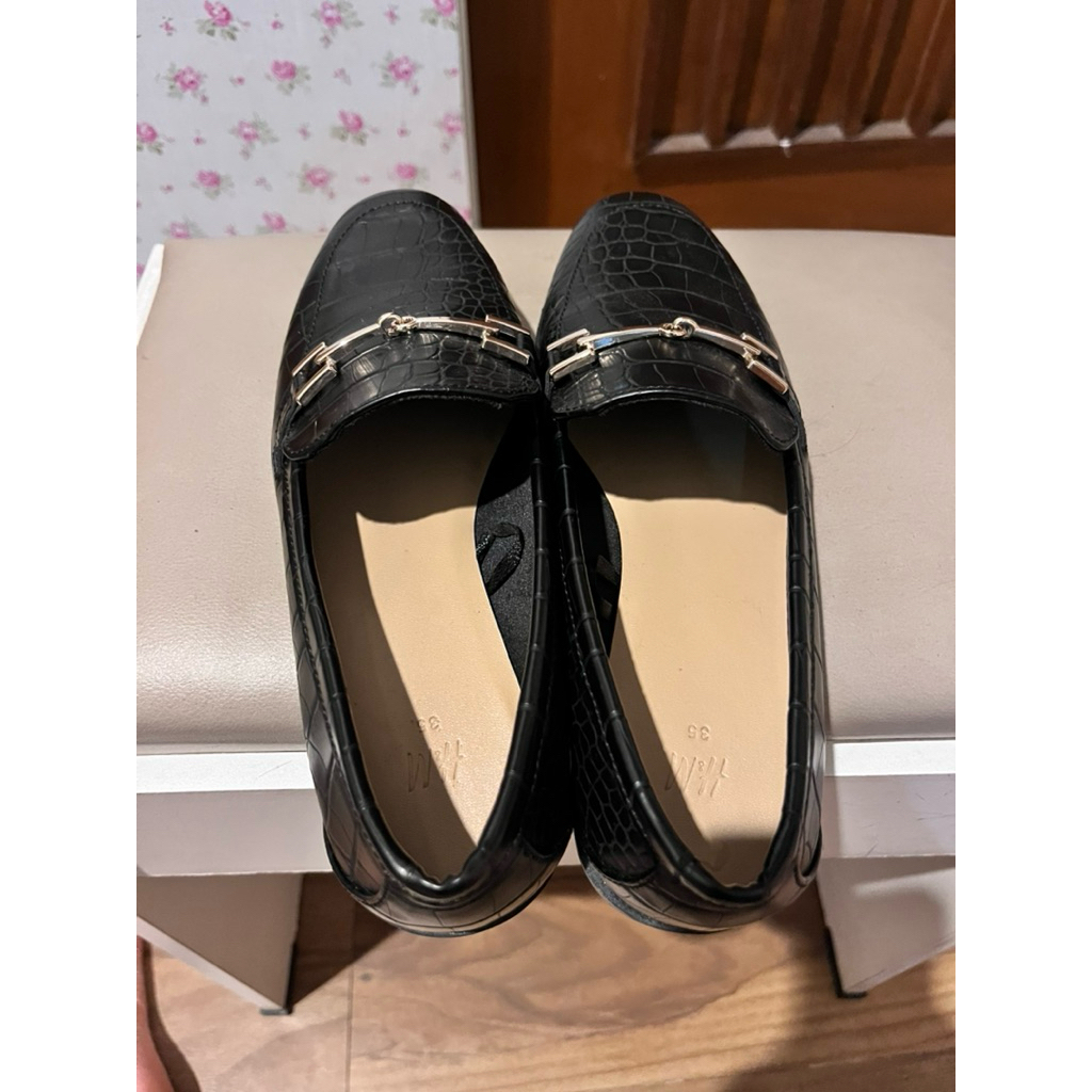 H&M sepatu