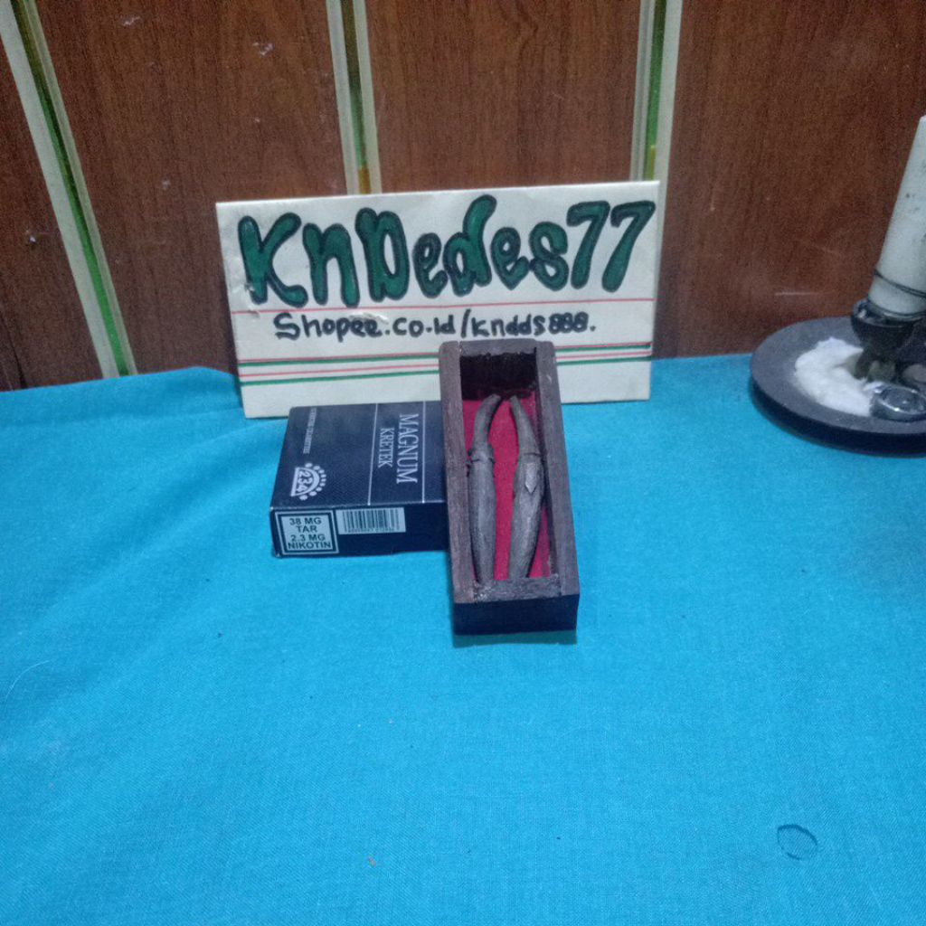 pusaka sepasang Kembang kantil sepuh cirebon