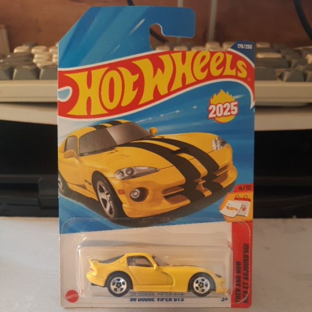 Hot Wheels 96 Dodge Viper GTS