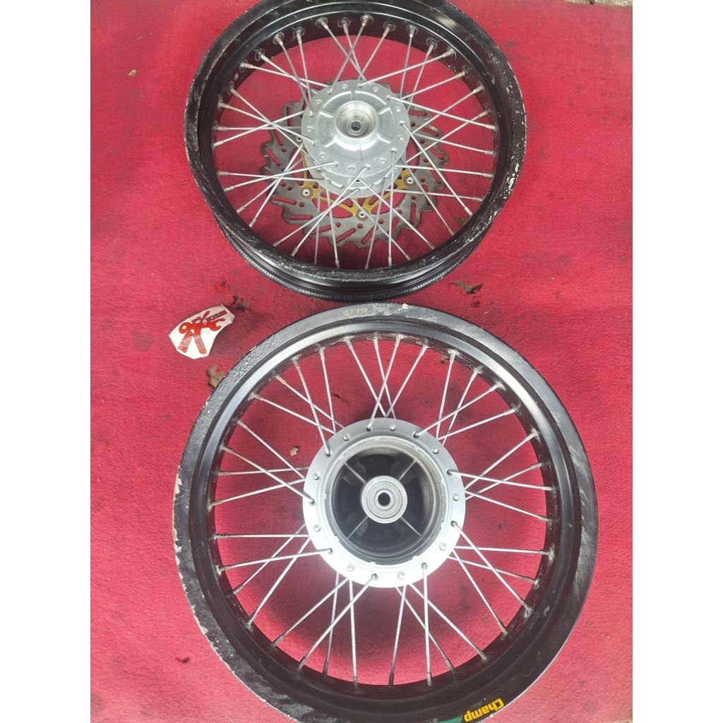 Velg Jari-jari Tapak Lebar Ring 18 Megapro Gl Pro Custom Cammp Aluminium