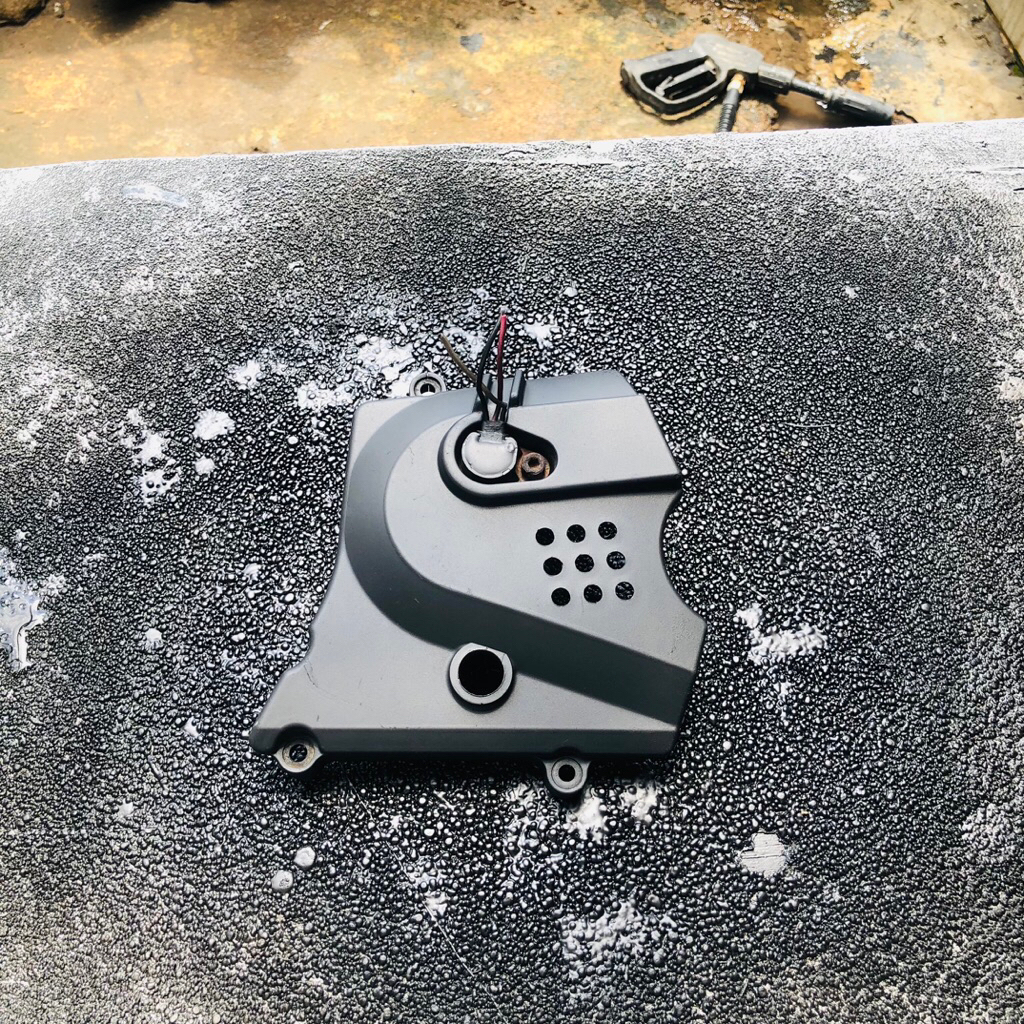 TUTUP GEAR GIR DEPAN MOTOR SUZUKI SATRIA FU ORIGINAL