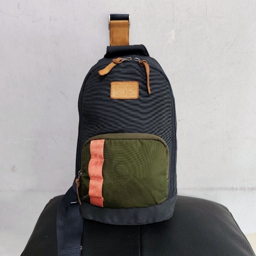 Nepa Travel Crossbody / CB Travel Nepa